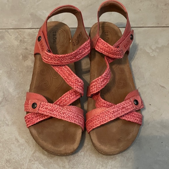 Taos Sandals - Picture 2 of 7